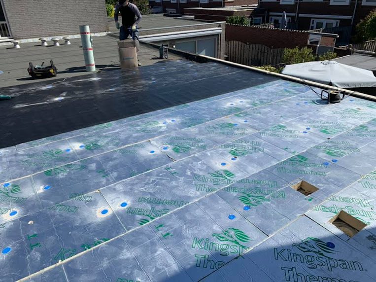 Dakisolatie laten plaatsen op platte dak